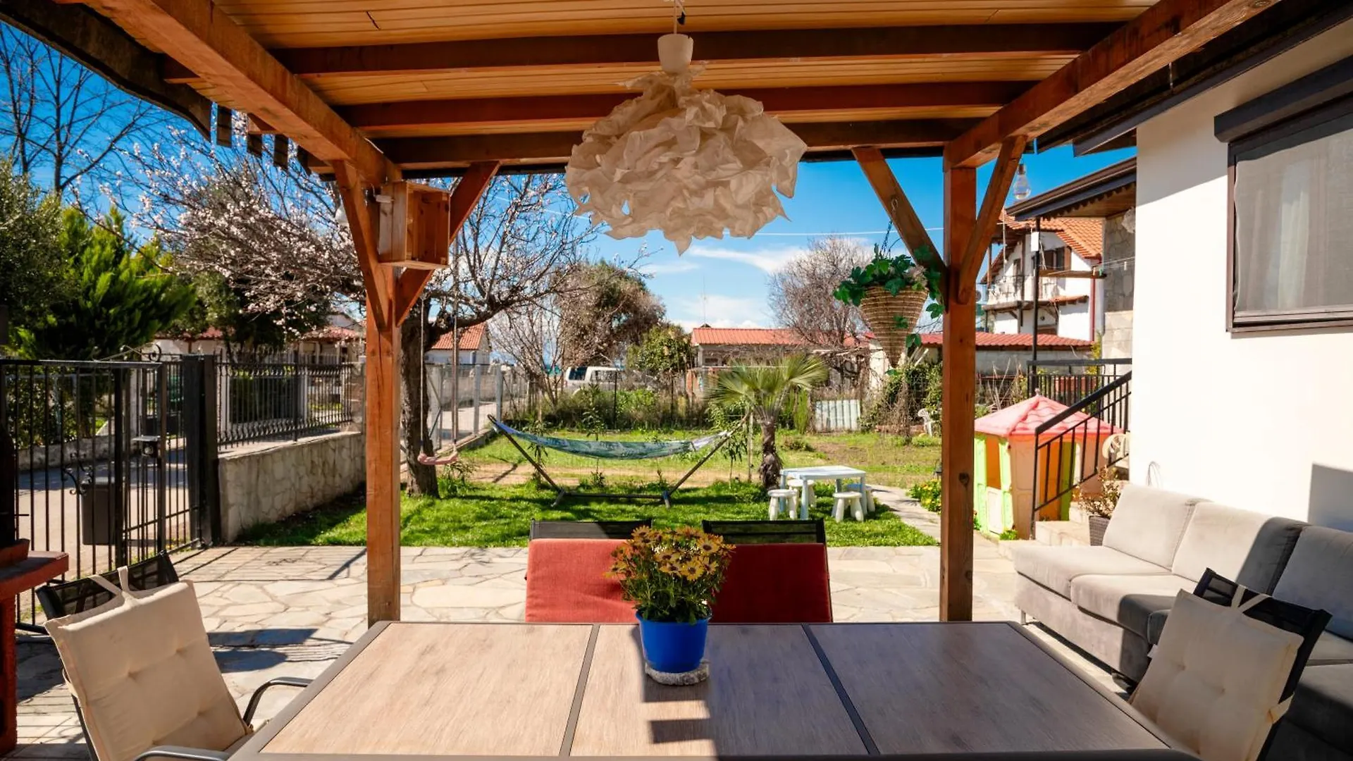 Omonia Beach House 2 Nea Kallikrateia 0*,  Yunanistan